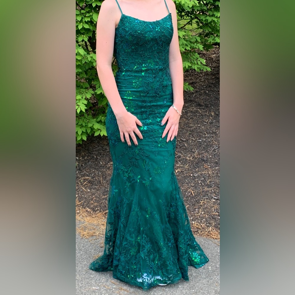 Ellie Wilde prom dress